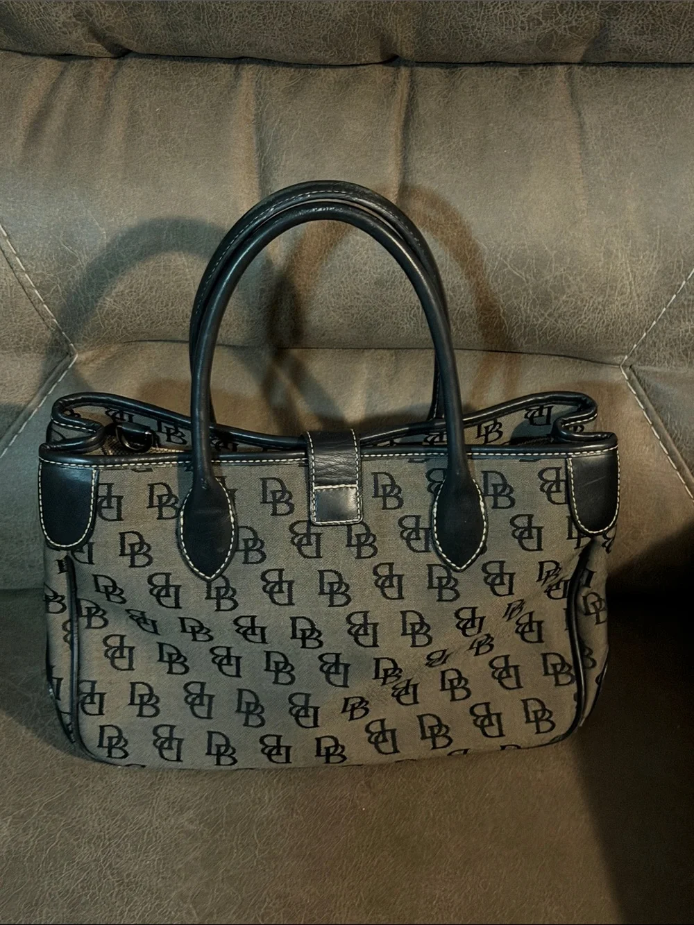Dooney & Bourke stylish beige
